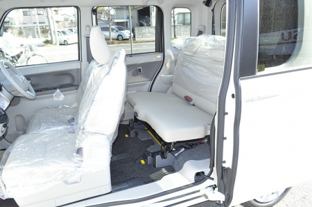 タント車内